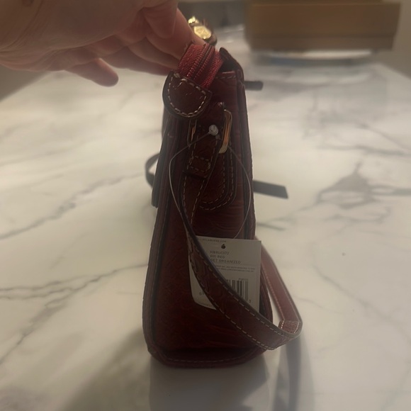 VINTAGE! Liz Claiborne Red Crossbody Bag with Structured Design - Picture 5 of 6